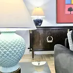 Mondrian Luxury Unesco Old Town Apartmanhotel Varsó