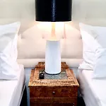 Apartmanhotel Mondrian Luxury Unesco Old Town 4*