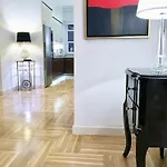 Mondrian Luxury Unesco Old Town