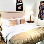 Mondrian Luxury Unesco Old Town 4* Varsó