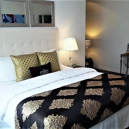 Mondrian Luxury Unesco Old Town Apart-hotel