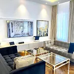 Mondrian Luxury Unesco Old Town