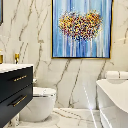 Mondrian Luxury Unesco Old Town 4*