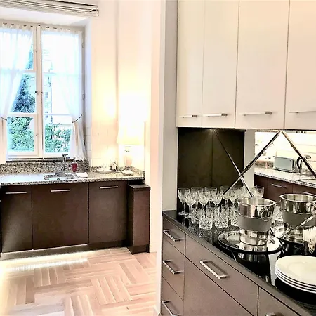 Lejlighedshotel Mondrian Luxury Unesco Old Town 4*