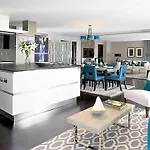 Appart hôtel Mondrian Luxury Unesco Old Town