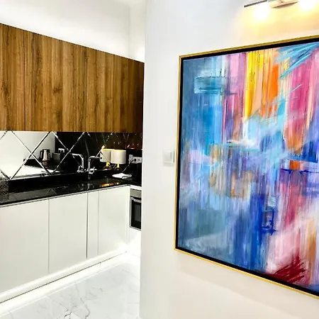 Mondrian Luxury Unesco Old Town 4*