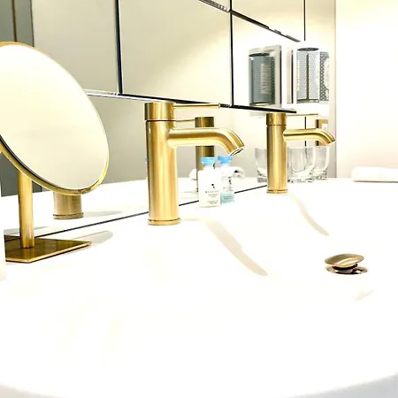 Mondrian Luxury Unesco Old Town 4*