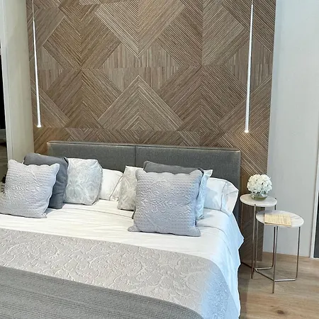 Aparthotel Mondrian Luxury Unesco Old Town