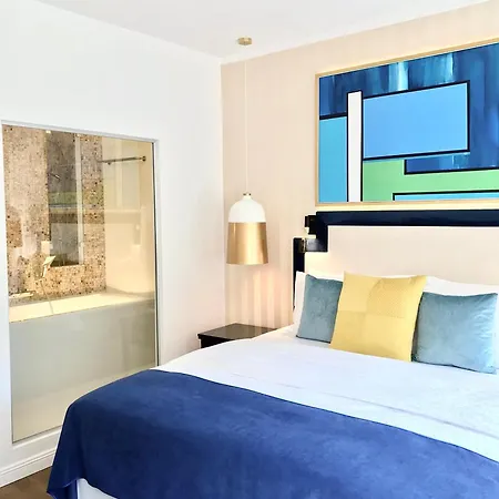 Aparthotel Mondrian Luxury Unesco Old Town