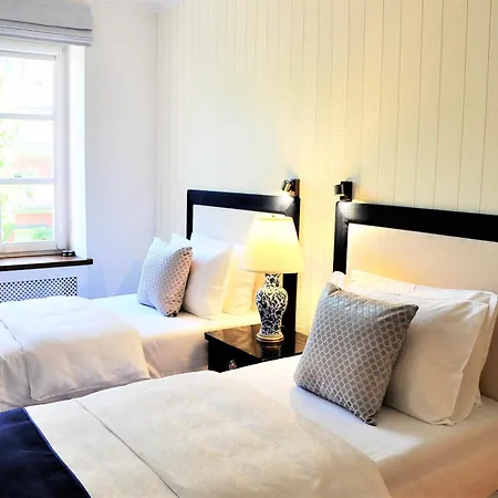 Mondrian Luxury Unesco Old Town Aparthotel Warsaw