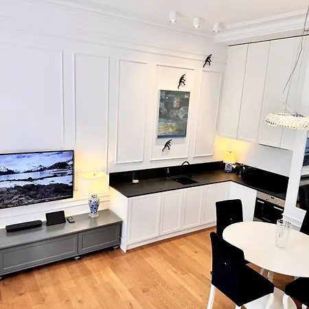 Mondrian Luxury Unesco Old Town 4*