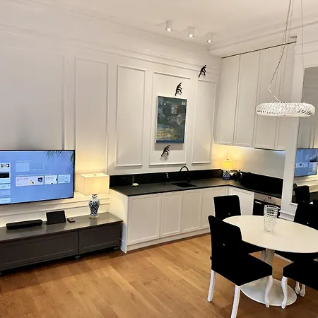Mondrian Luxury Unesco Old Town Warsaw