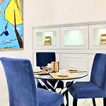 Apart-hotel Mondrian Luxury Unesco Old Town 4*