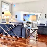 Apart-hotel Mondrian Luxury Unesco Old Town 4*