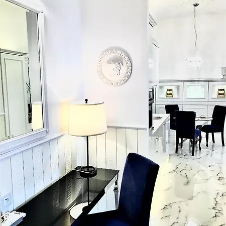 アパートホテル Mondrian Luxury Unesco Old Town