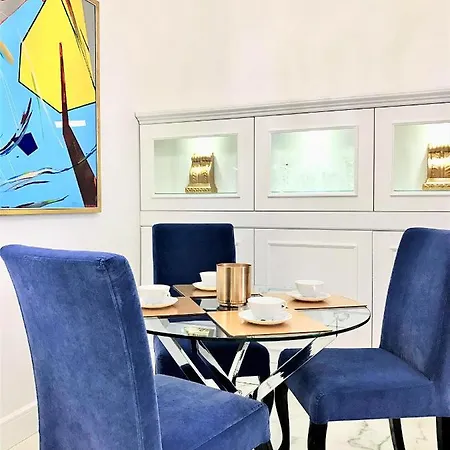 アパートホテル Mondrian Luxury Unesco Old Town *