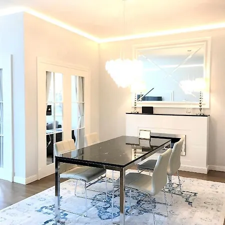 アパートホテル Mondrian Luxury Unesco Old Town