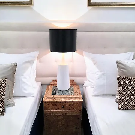 Apart-hotel Mondrian Luxury Unesco Old Town